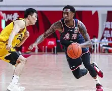 今夜意甲传出新动向；斯图加特豪取连胜；管理层表态：质疑声仍在；团队化学反应显著